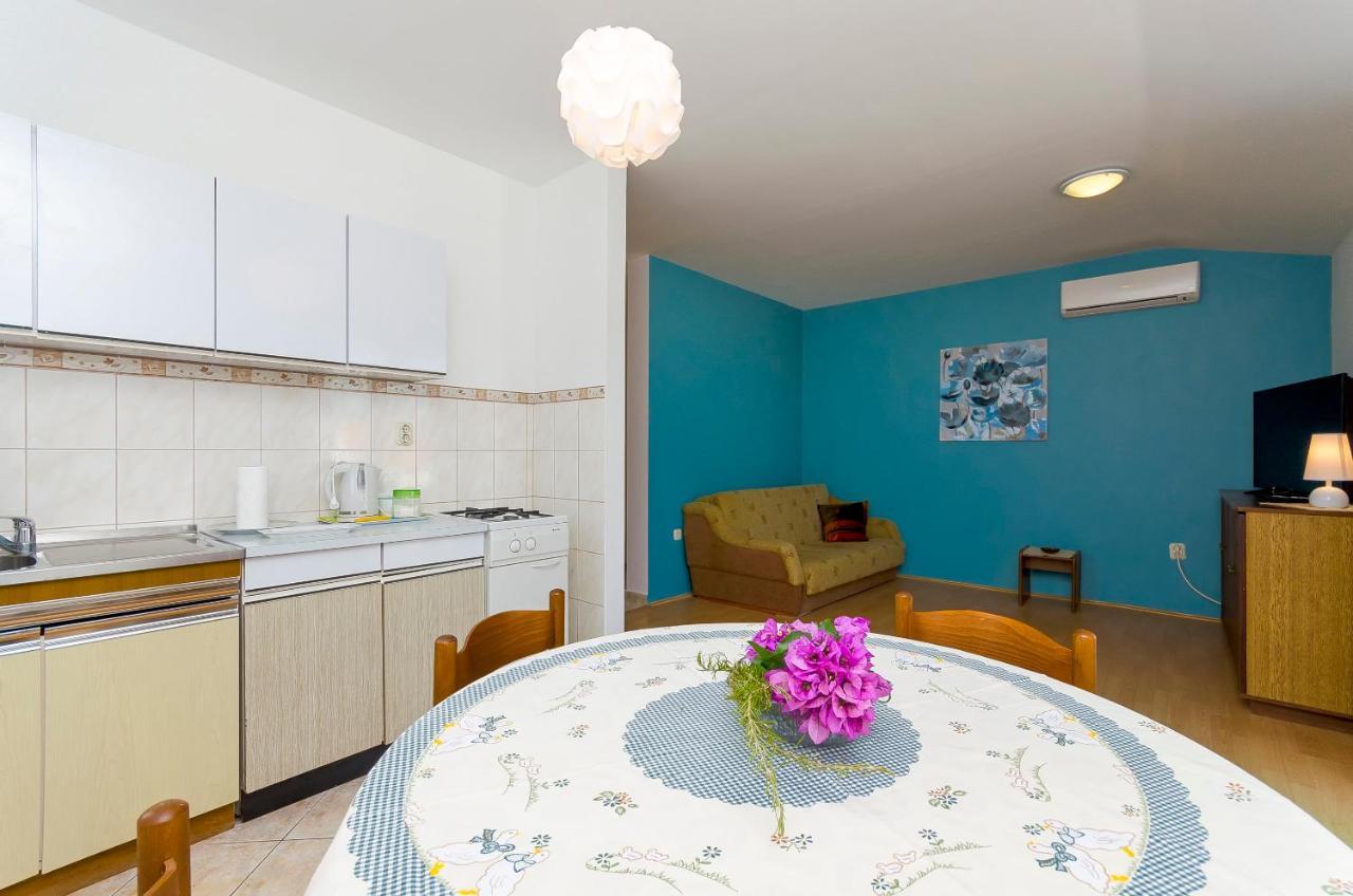 Apartments Milka Slatine Ngoại thất bức ảnh